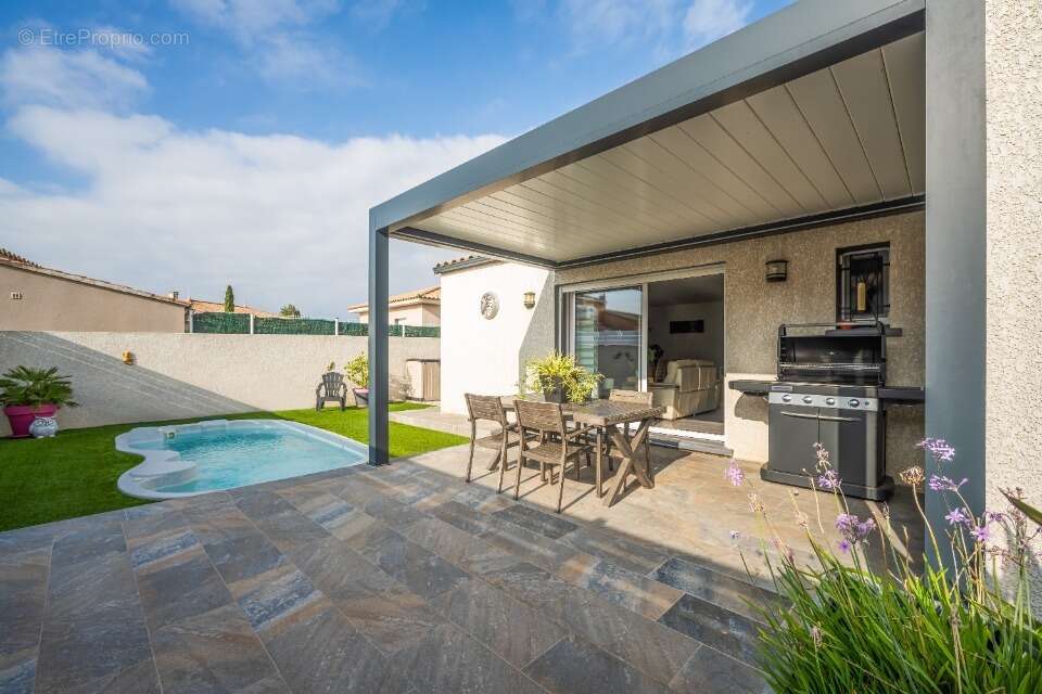 Terrain à VAILHAUQUES