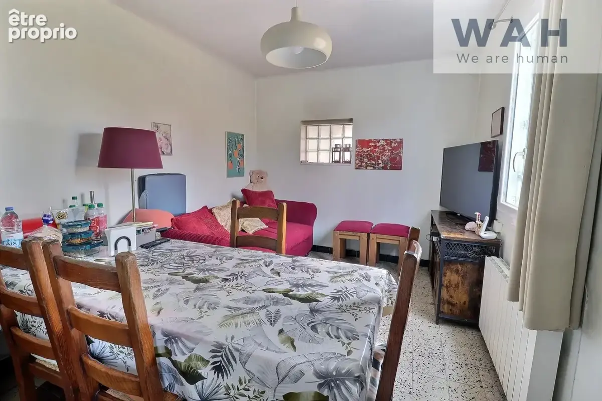Maison en r+1 divisee en deux appartements - 34400 lunel - photo 12