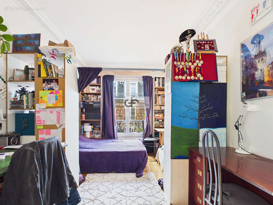 Appartement à PARIS-16E