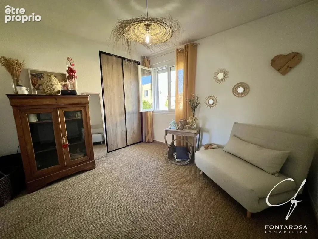 Saint-raphaël – spacieux t4 avec terrasse et cour privative – - photo 8