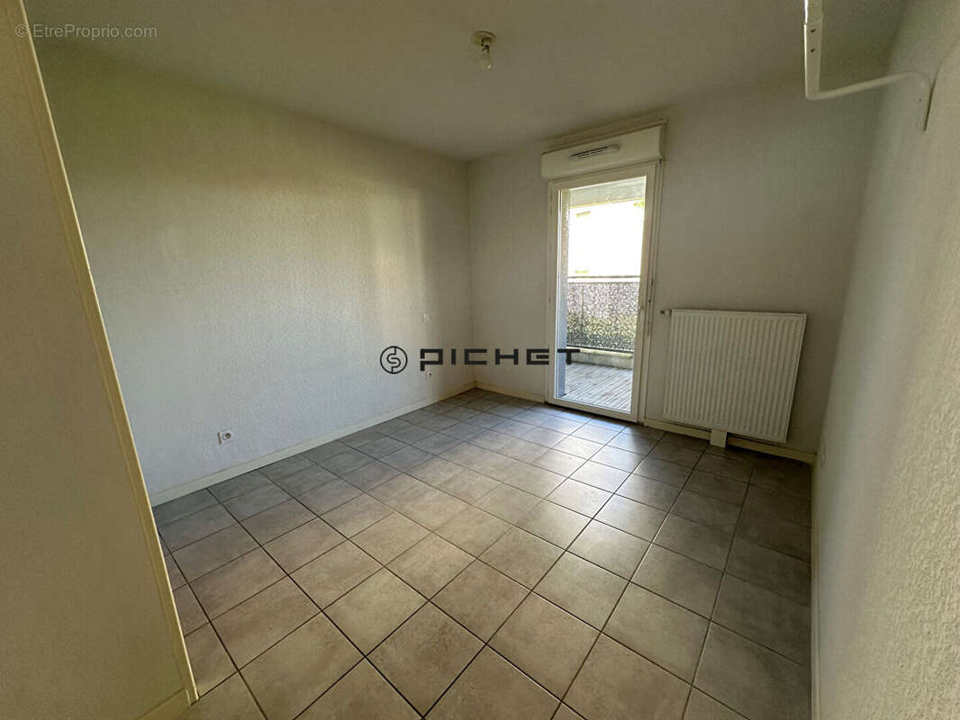 Appartement à VILLENAVE-D&#039;ORNON