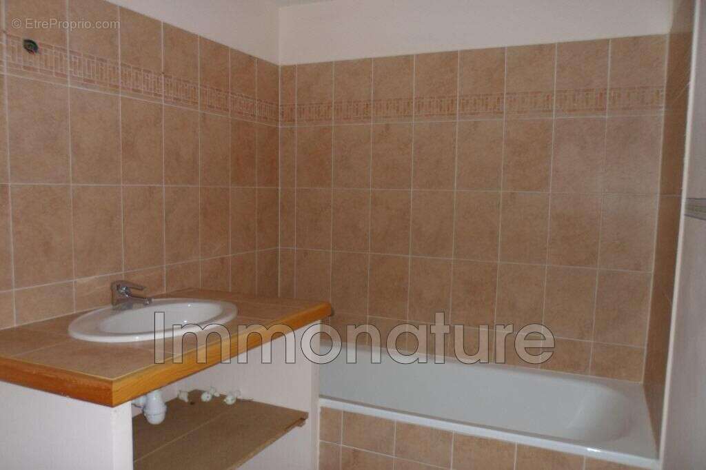 Appartement à LAROQUE