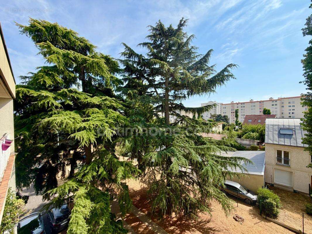 Appartement 4 pièces, 3 chambres / balcon / cave / parking / terrain de tennis - photo 12