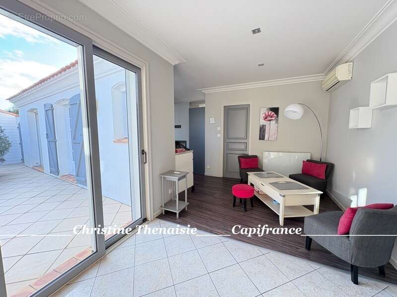 Maison à vendre 5 pièces - Plain-Pied - 3 chambres - 2 salles d'eau - 3 wc - Piscine couverte - 2 garages SAINT HILAIRE DE RIEZ  - photo 15