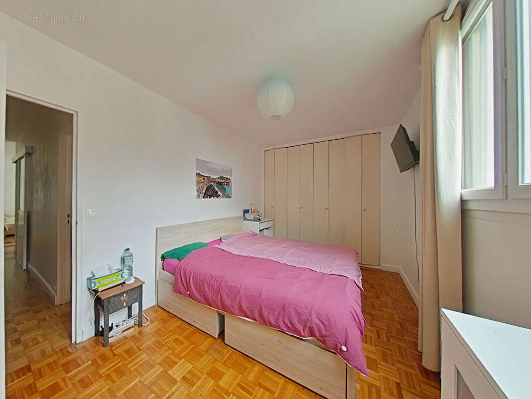 Appartement à FONTENAY-LE-FLEURY