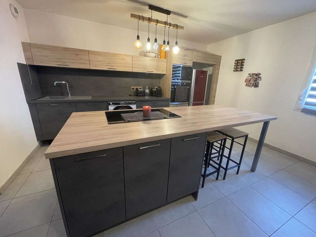 Appartement à LE CANNET-DES-MAURES