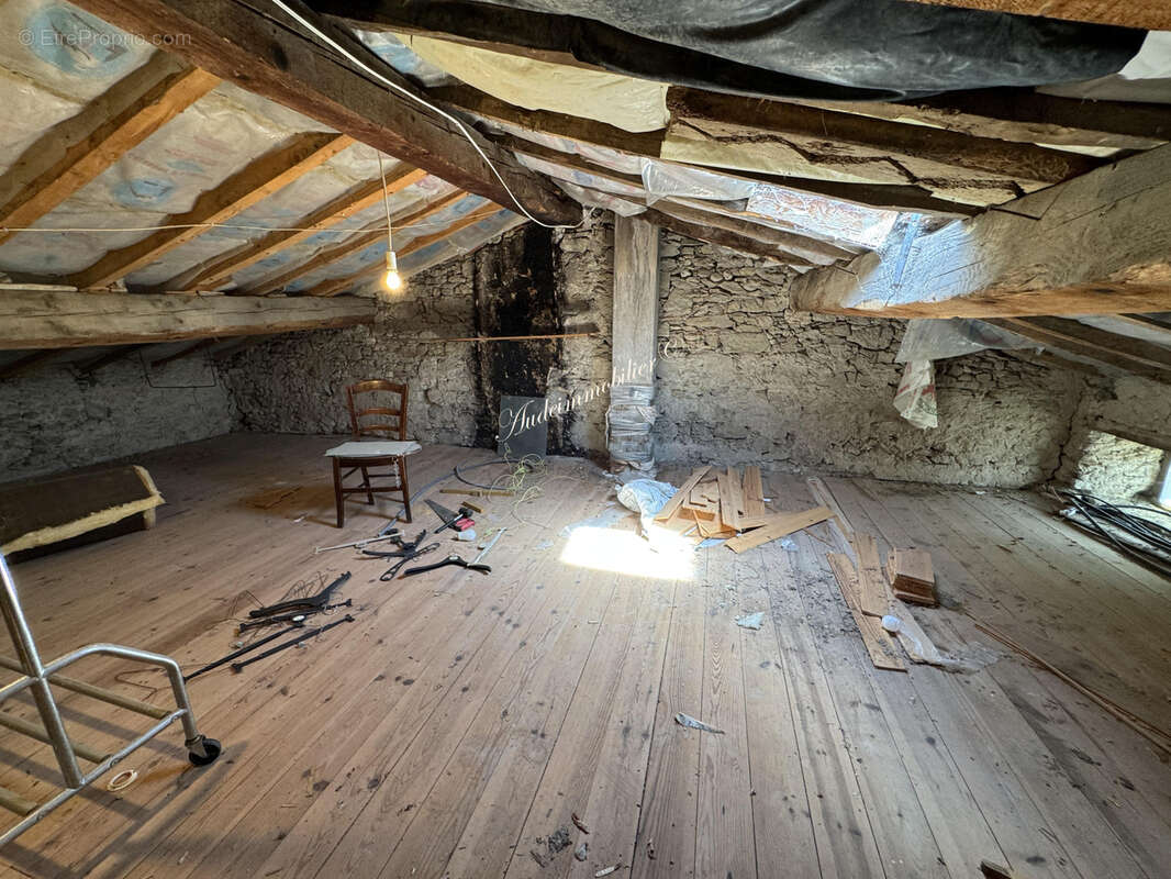 Maison à BELVEZE-DU-RAZES