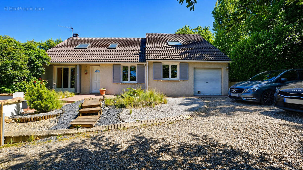 Maison à MEZIERES-SUR-SEINE
