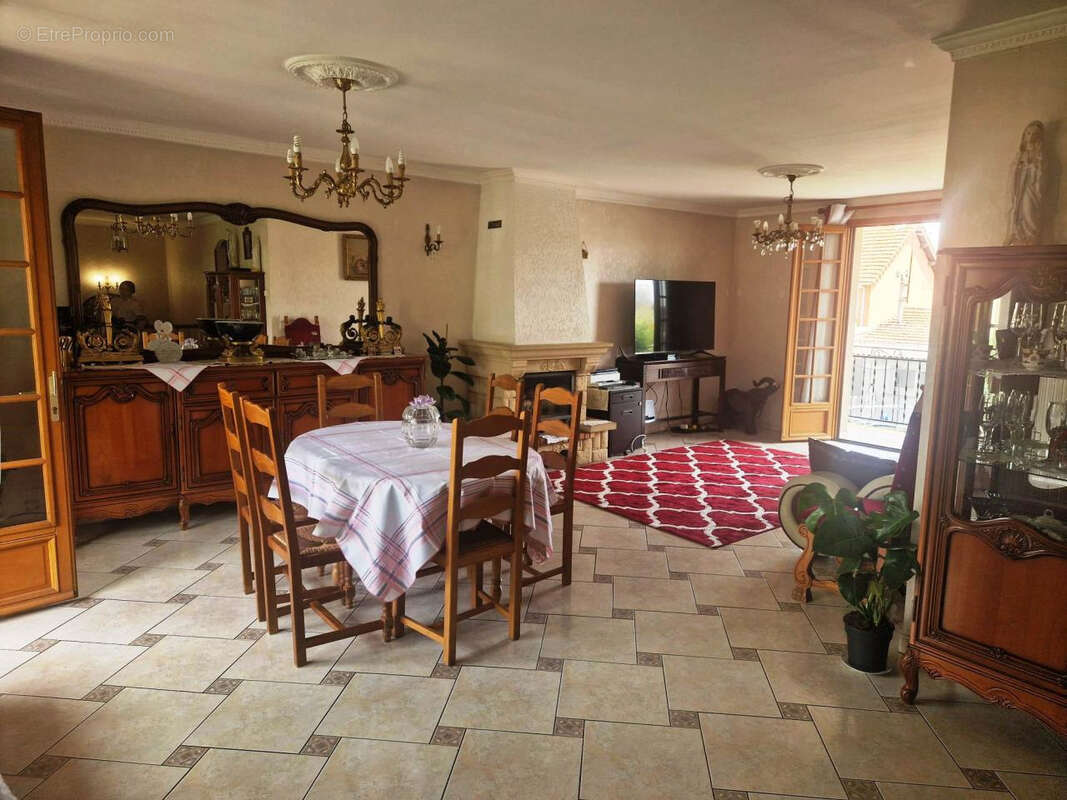 Maison à LE BLANC-MESNIL
