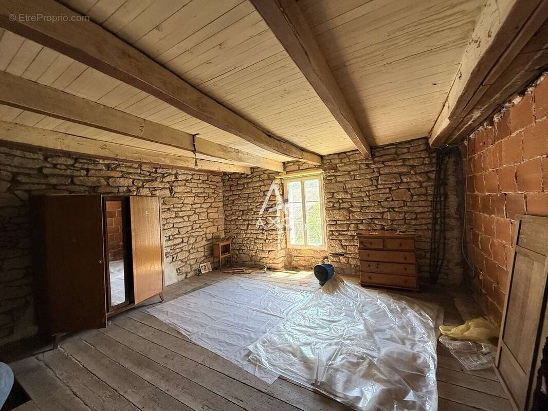 Maison à GUISCRIFF