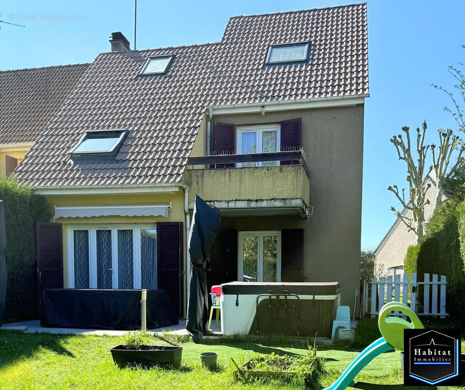 Maison à LE PLESSIS-BELLEVILLE