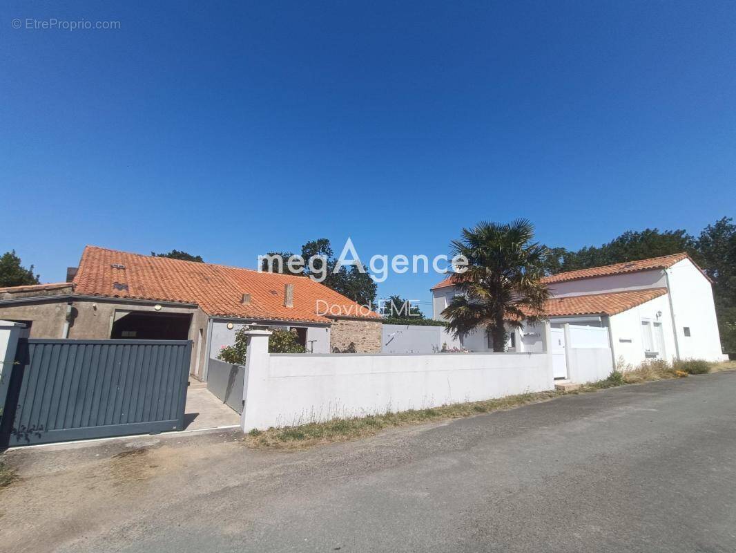 Maison à AIZENAY