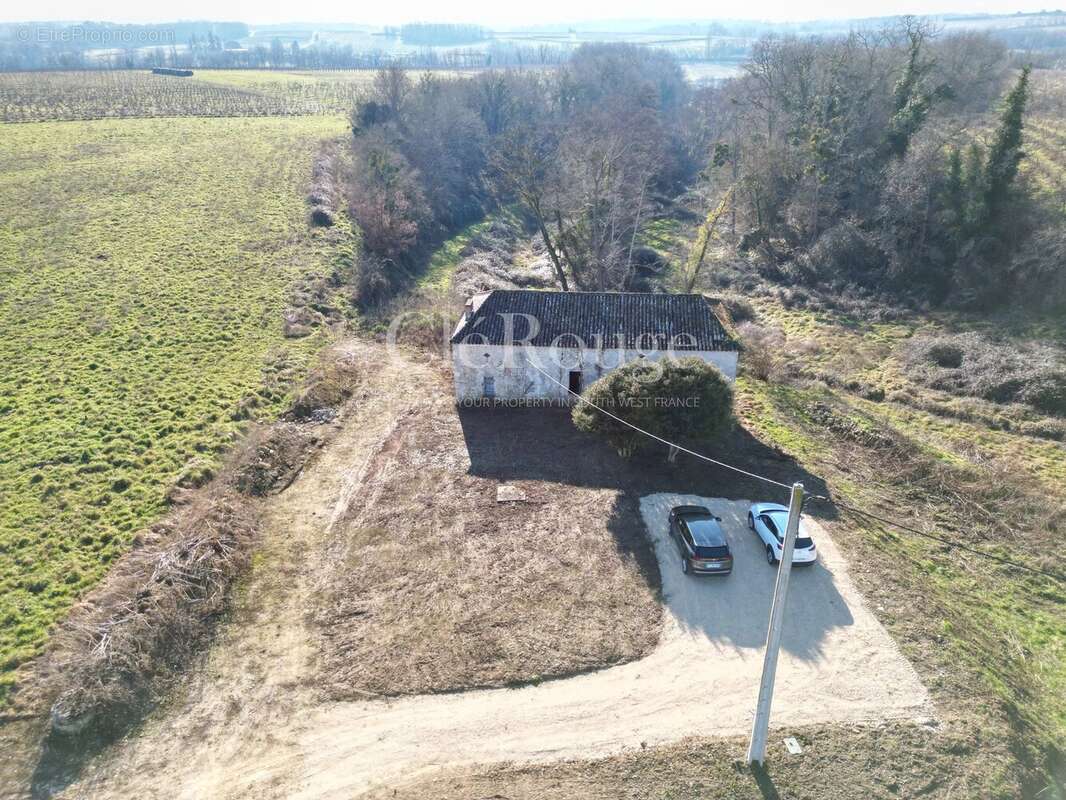 Maison à GENSAC