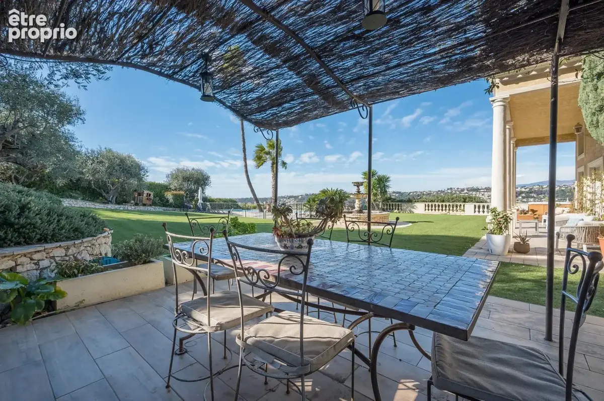 Magnifique propriété avec vue à 360° - Piscine - Jardin + 2 appartements annexes en option - photo 3