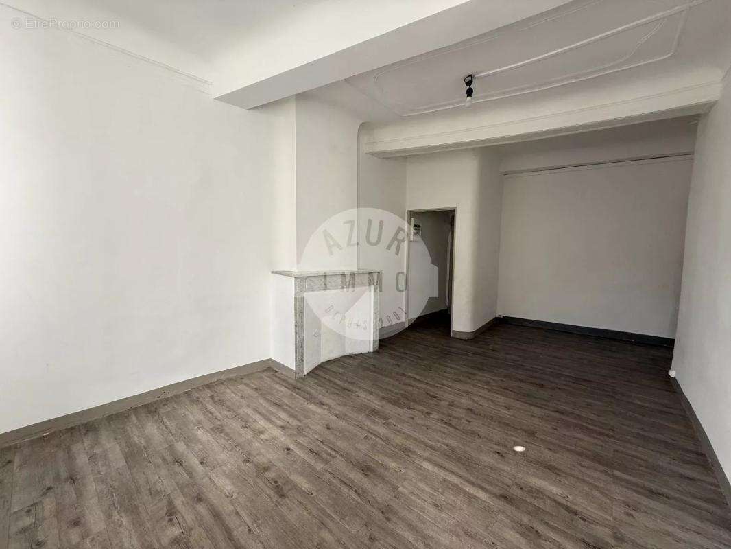 Appartement à ROQUEVAIRE