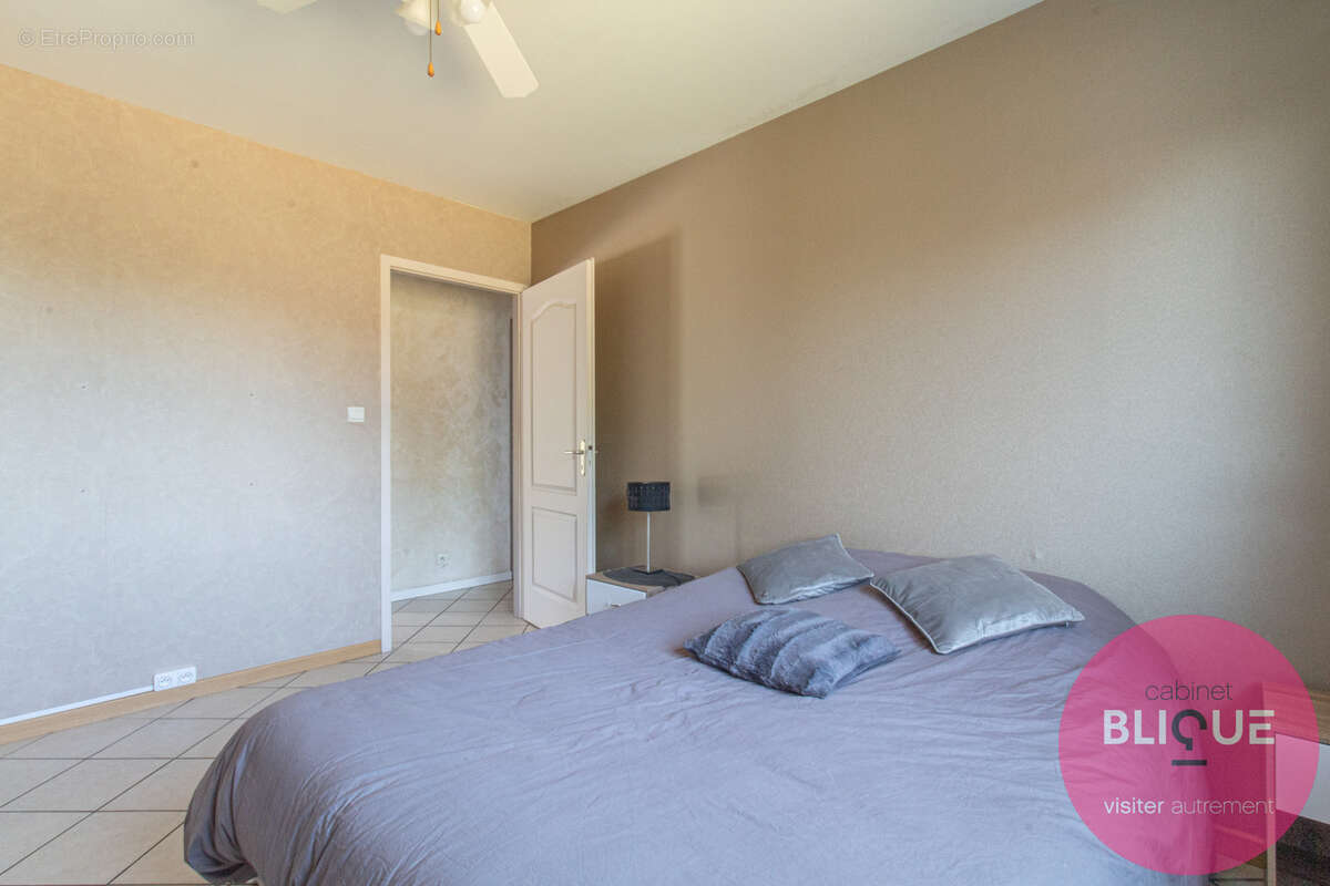 Plain-pied, grand jardin et garages xxl : ici, l'espace a pris ses aises ! - photo 19