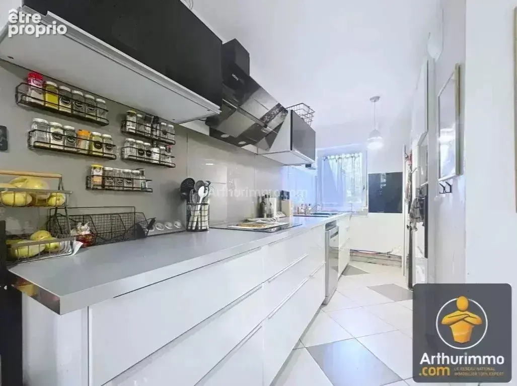 Appartement 5 pièces 90 m² · à Ris-Orangis · 90 m² · 189 900 €