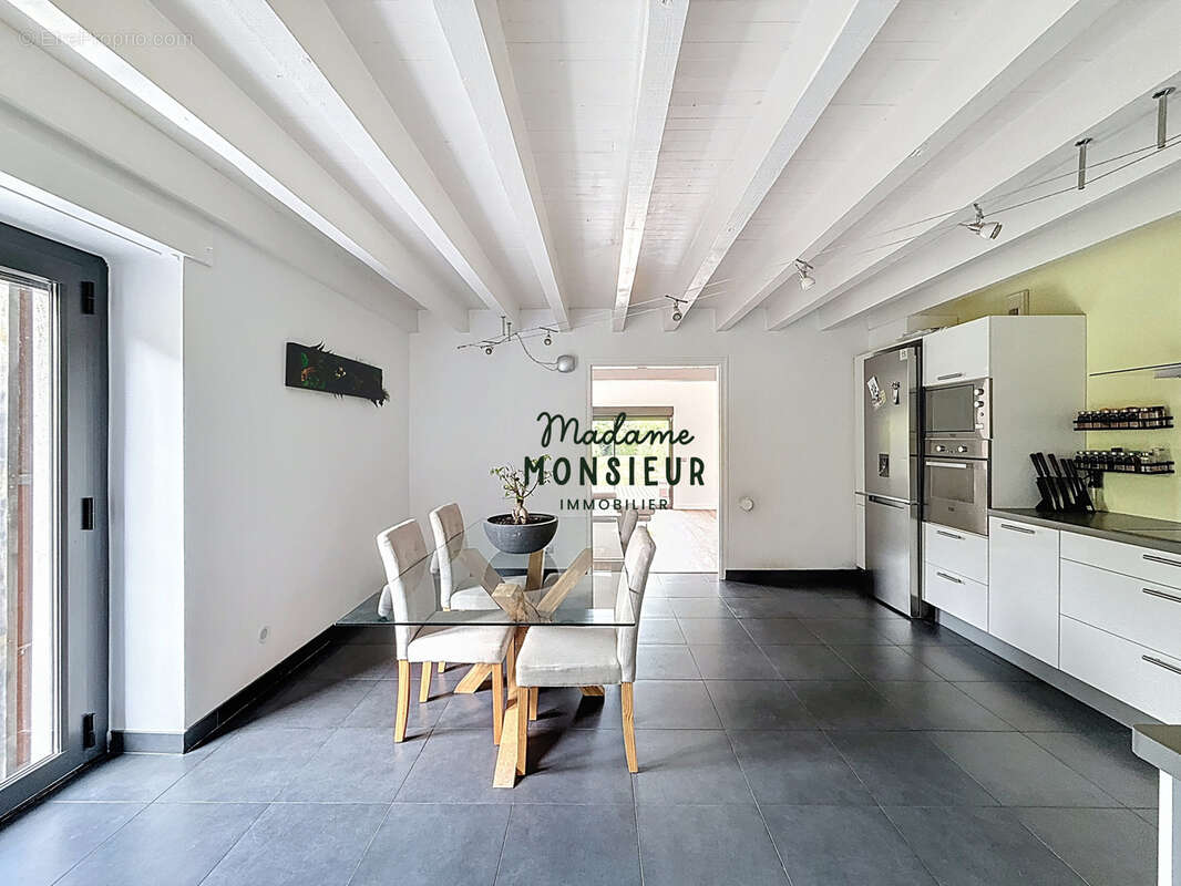 Maison à LA TOUR-DU-PIN