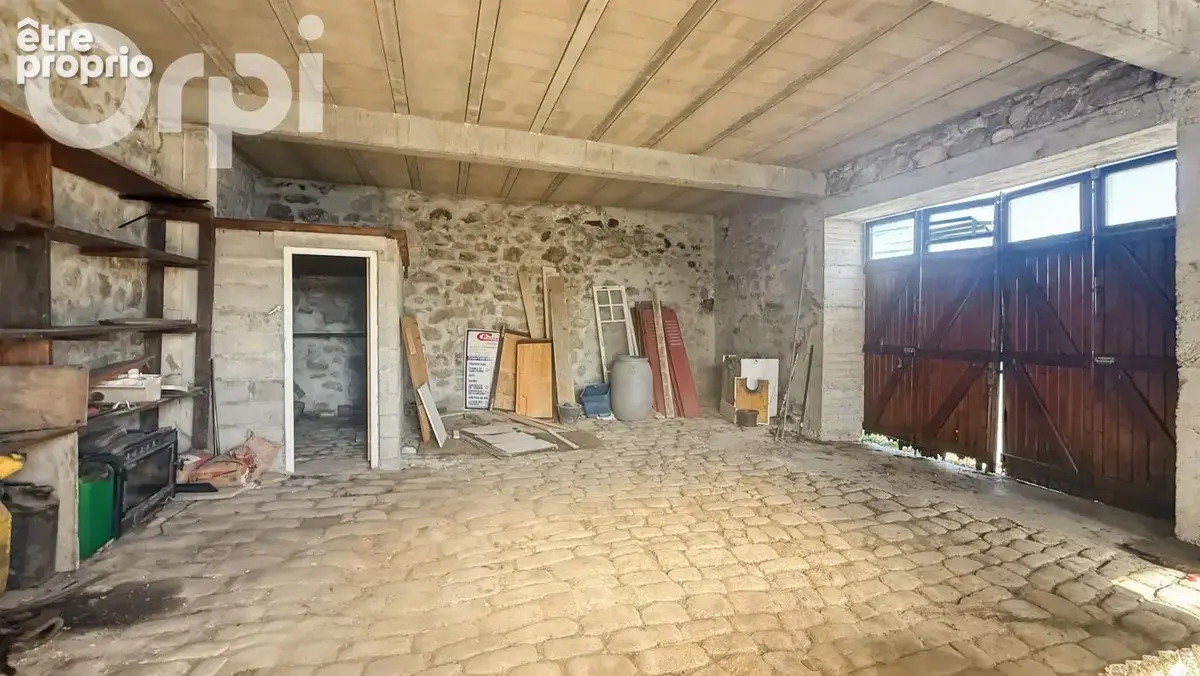  grange à fort potentiel – centre de razès – environ 105 m² - photo 3