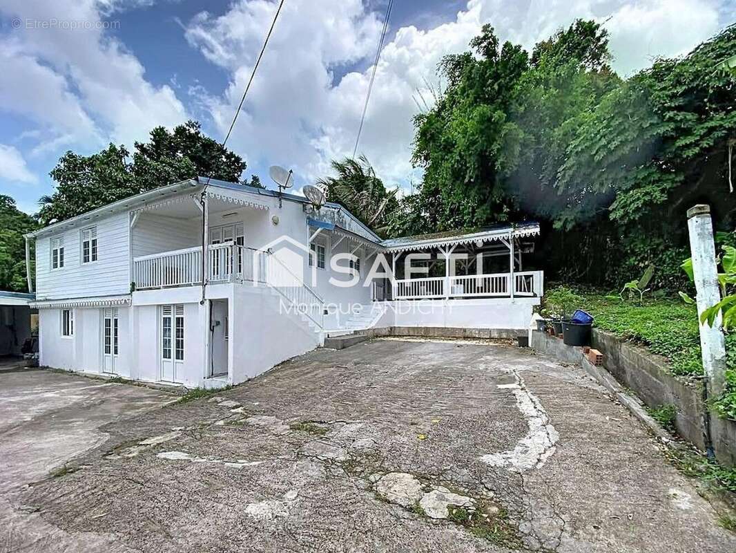 Maison 135 m² à Fort-De-France  - photo 3