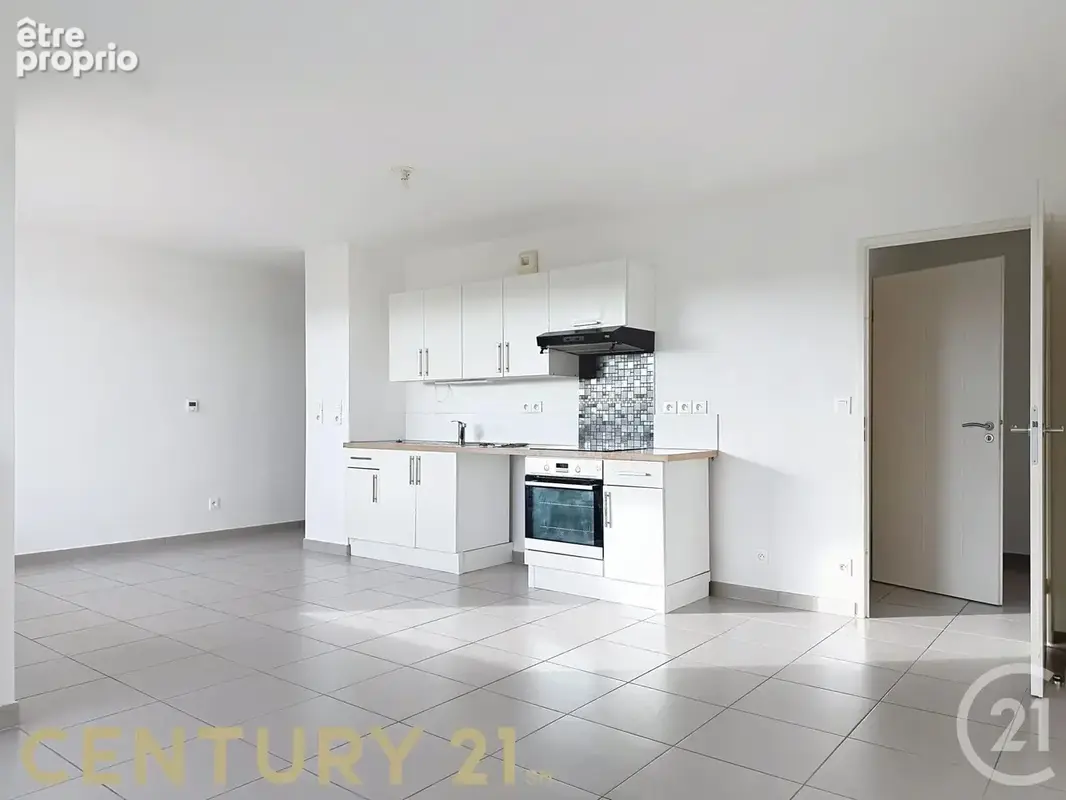 Appartement 3 pièces 63 m² à vendre à Sathonay-Camp (69580) - photo 5