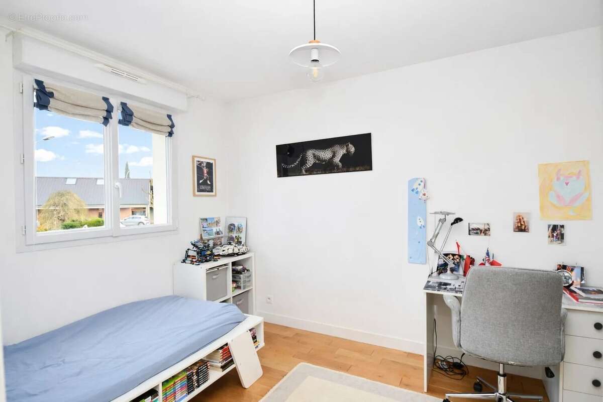 Montesson - 3 mn centre ville - maison de 135 m² au sol - 4 chambres - terrain 265 m² - photo 14