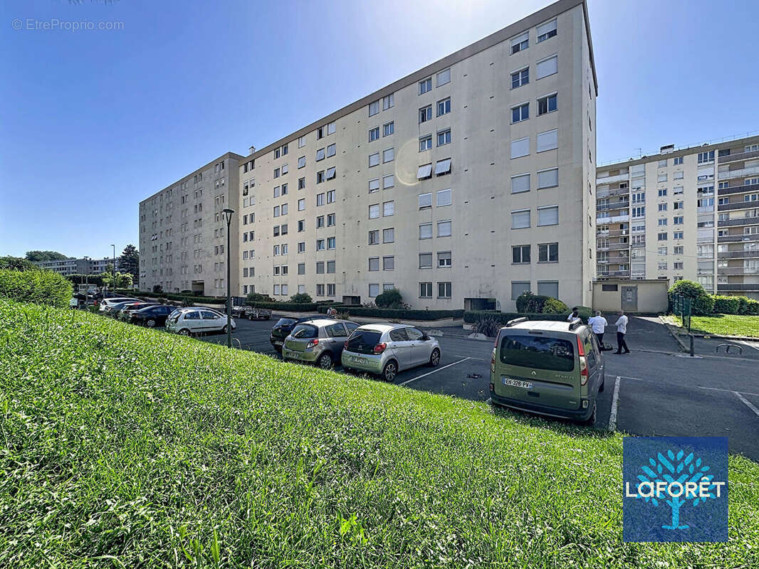 Appartement à CHILLY-MAZARIN