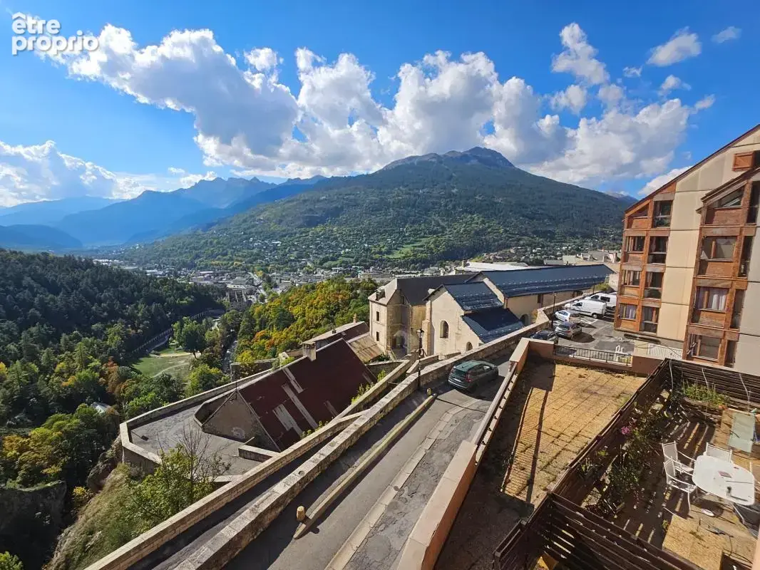 Superbe studio meublé avec une vue imprenable sur les montagnes - photo 1