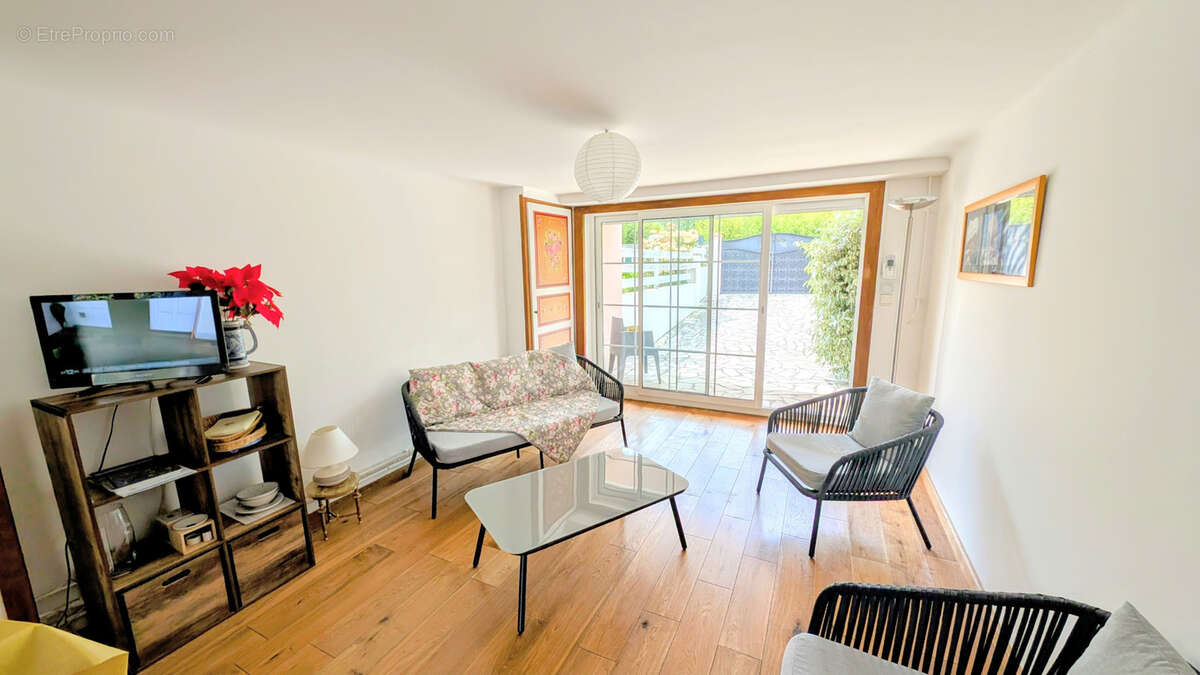 Maison à LAROQUE-DES-ALBERES