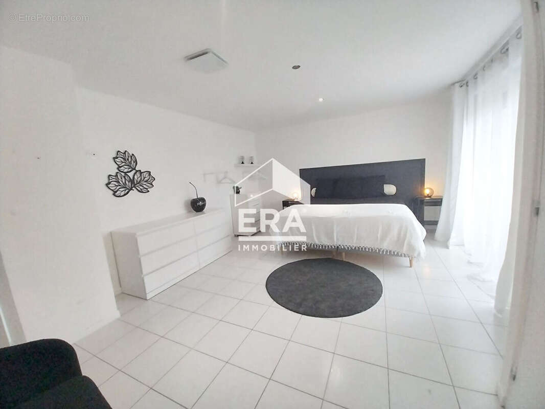 Autre à LA CHAPELLE-VENDOMOISE