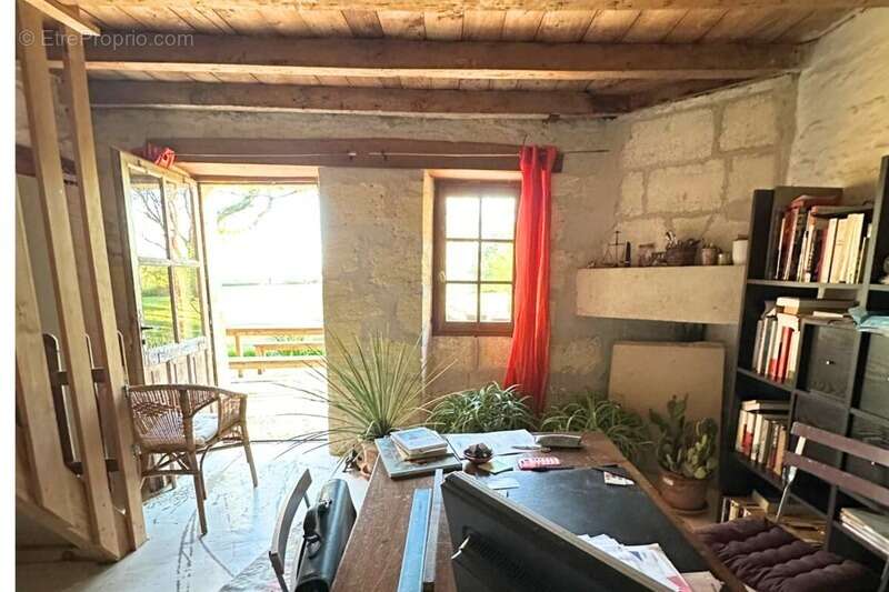 33390 anglade - maison de 6 pieces - calme - vue degagee - jardin - garage - photo 2