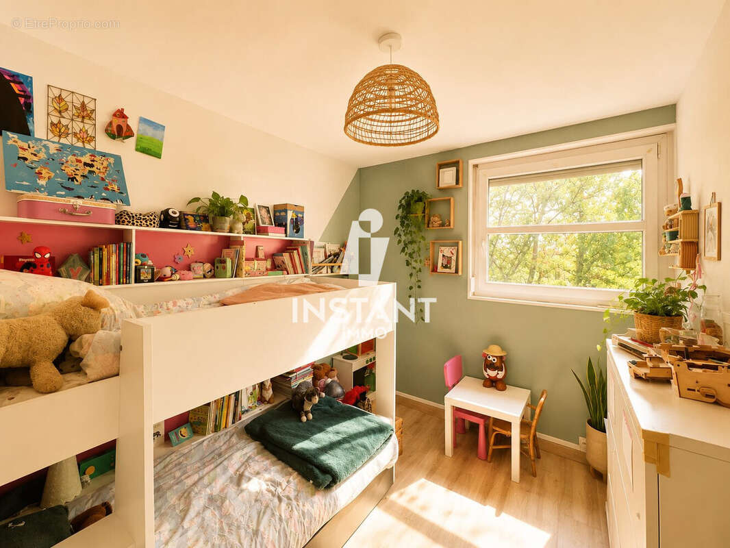 Appartement 65 m² à Creteil  - photo 6