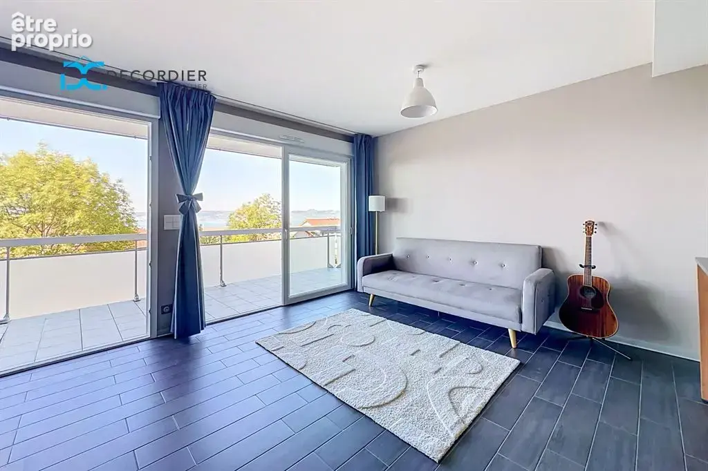 Appartement t3 neuvecelle avec vue lac - photo 7