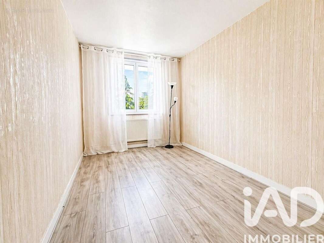 Photo 6 - Appartement à CORBEIL-ESSONNES