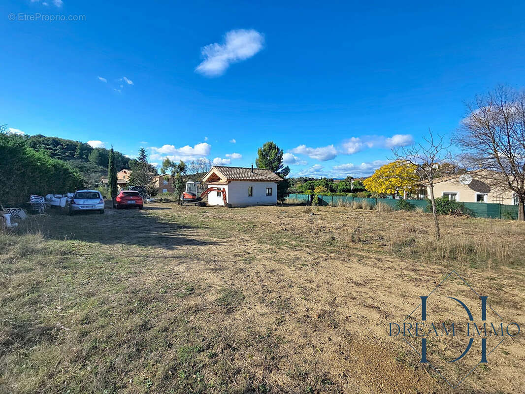 Terrain à FOUZILHON