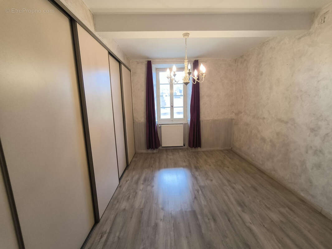 Maison à L&#039;ISLE-EN-DODON