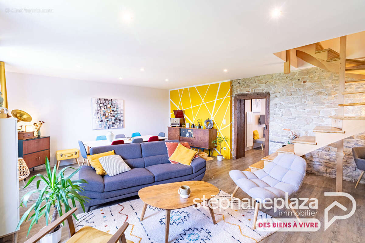 Appartement à COLIGNY