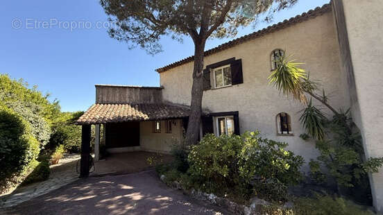 Maison à GATTIERES
