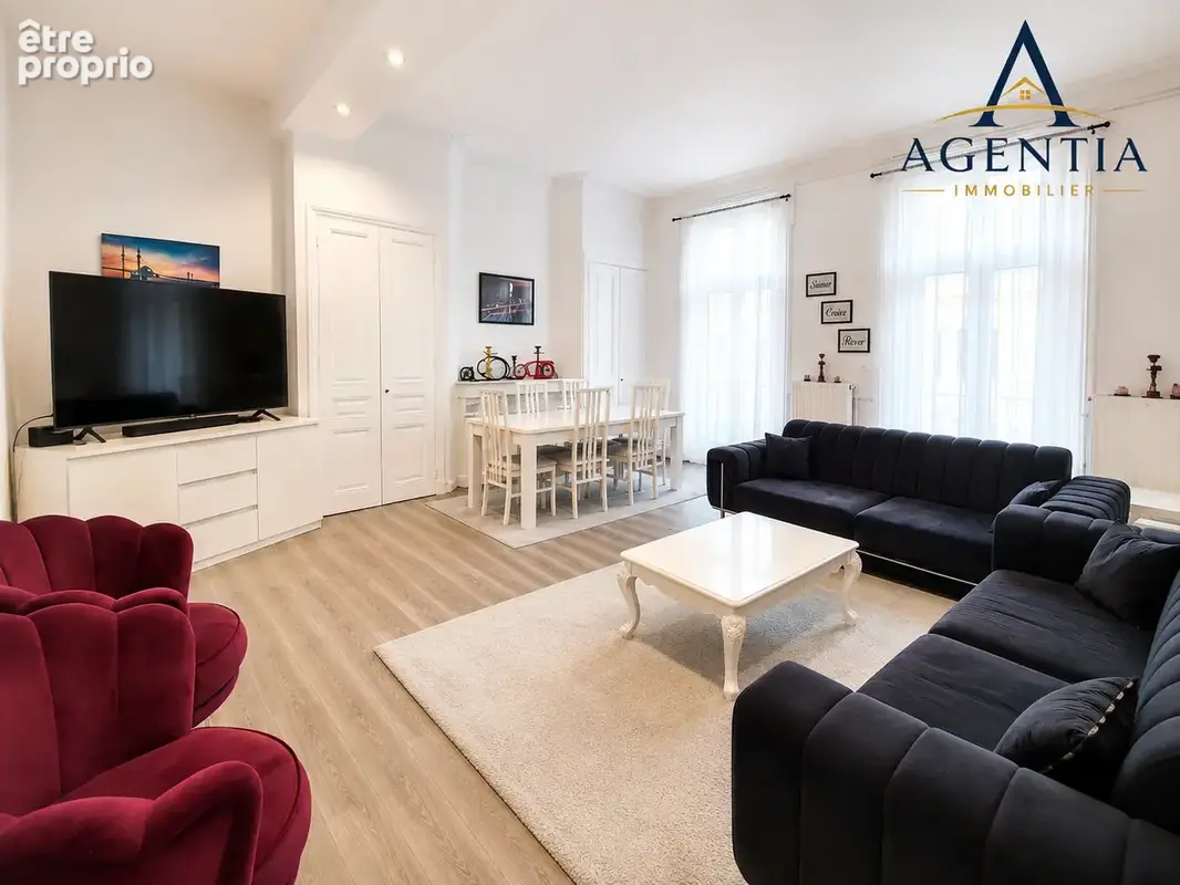 Appartement à LE CHAMBON-FEUGEROLLES