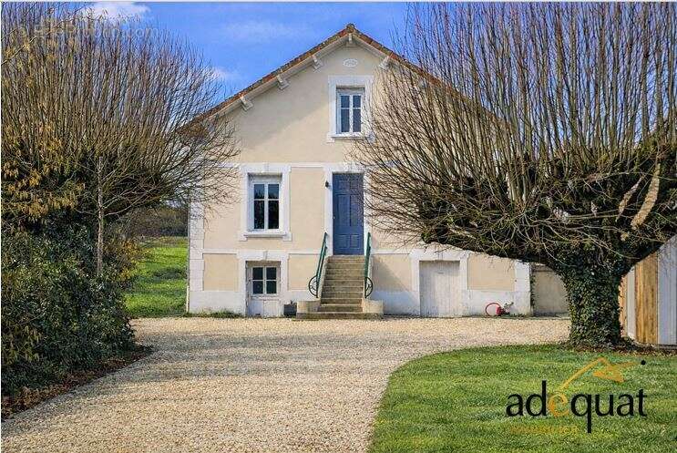 Maison à RUELLE-SUR-TOUVRE