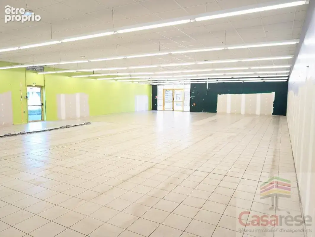 Immeuble commercial - photo 5
