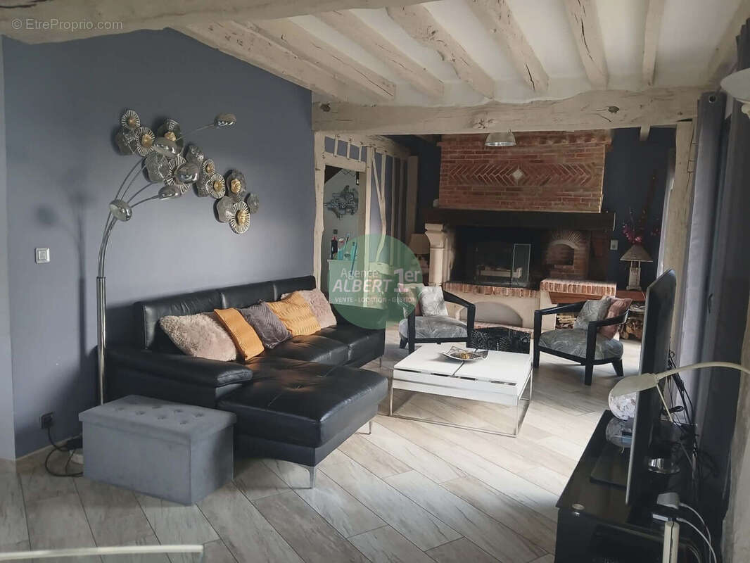 Maison à LA NEUVILLE-CHANT-D'OISEL