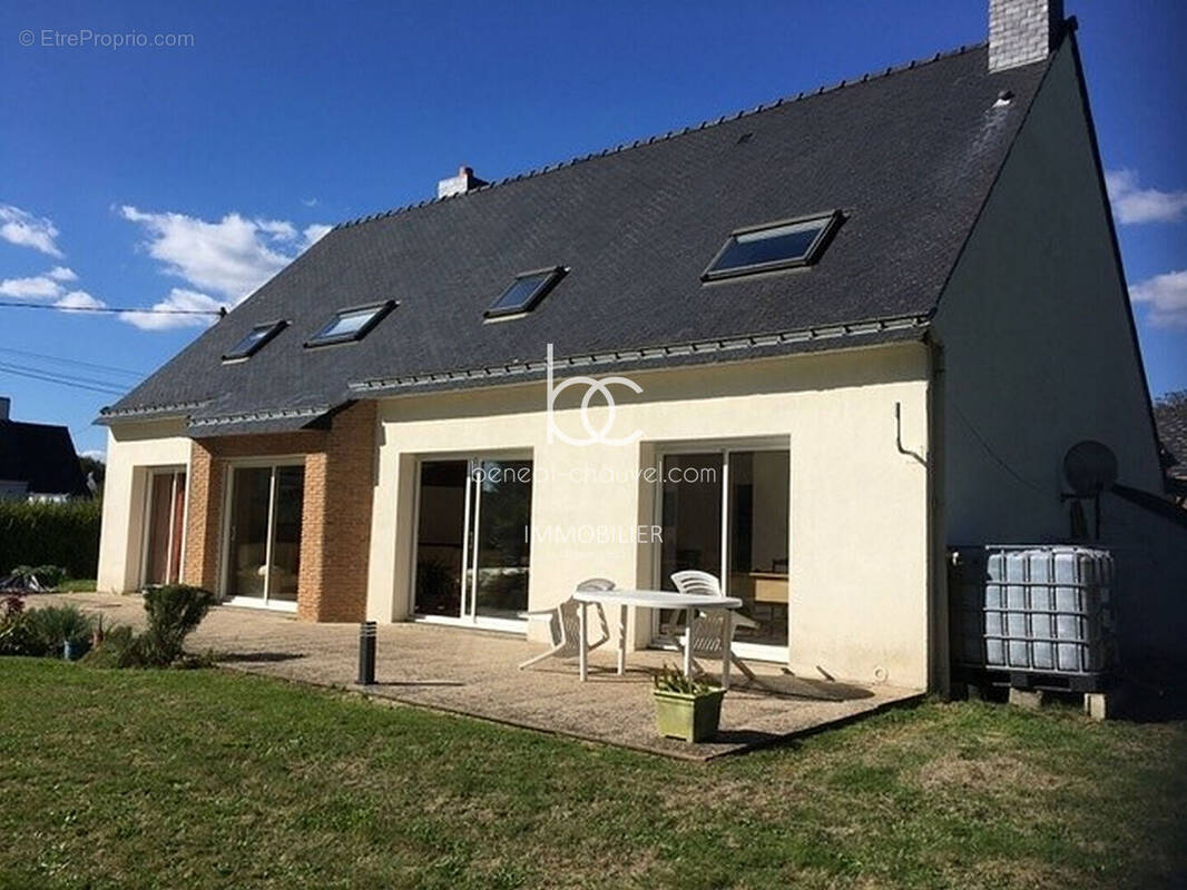 Maison à PLOUGOUMELEN