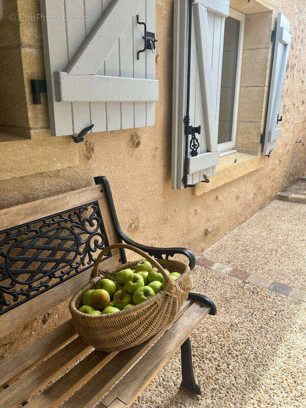 Maison à NOTRE-DAME-DE-SANILHAC