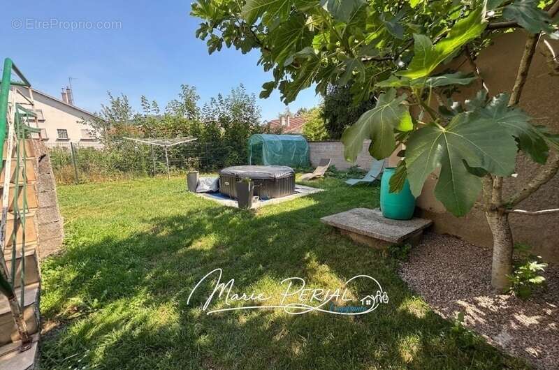 Appartement 3 pièces de 75 m² en rez-de-chaussée avec jardin privatif de 175 m², terrasse, cave et dépendance - Toul (54200) - photo 8