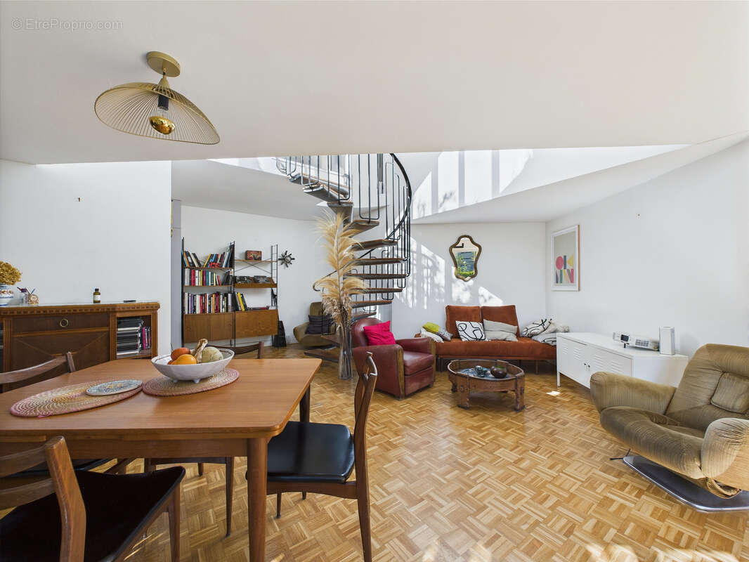 Superbe Duplex au pied du métro - photo 2