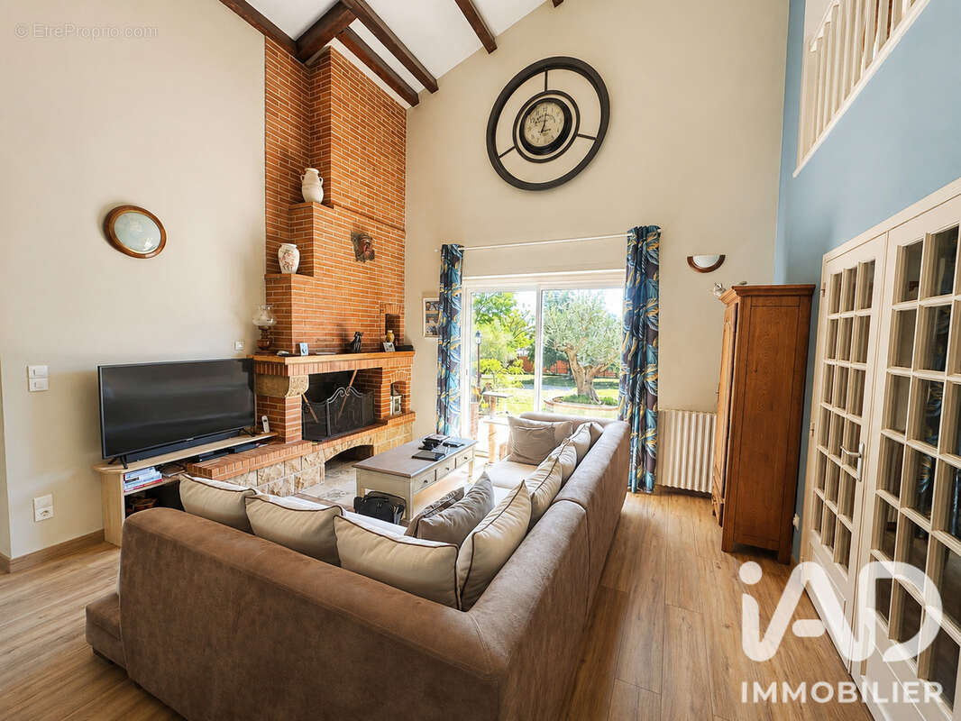 Maison 167 m² à Orgueil  - photo 3