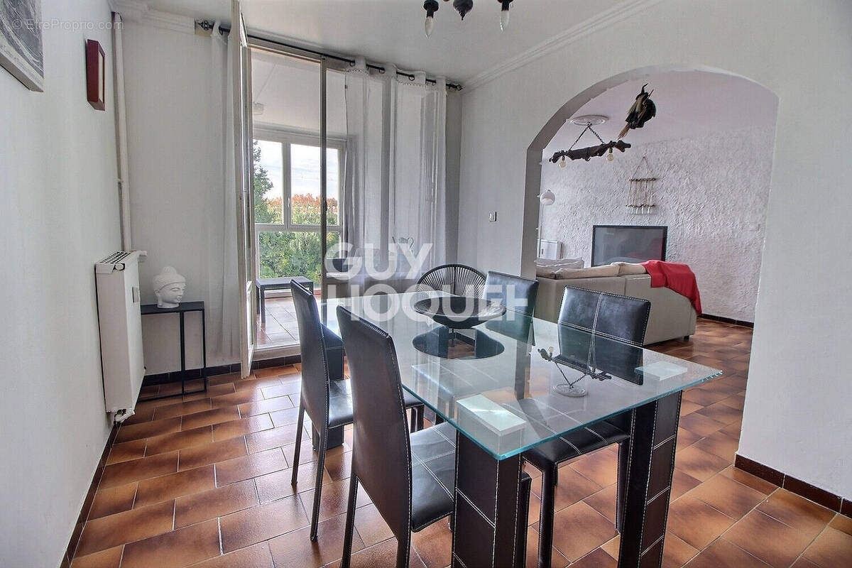 Appartement à BOULBON