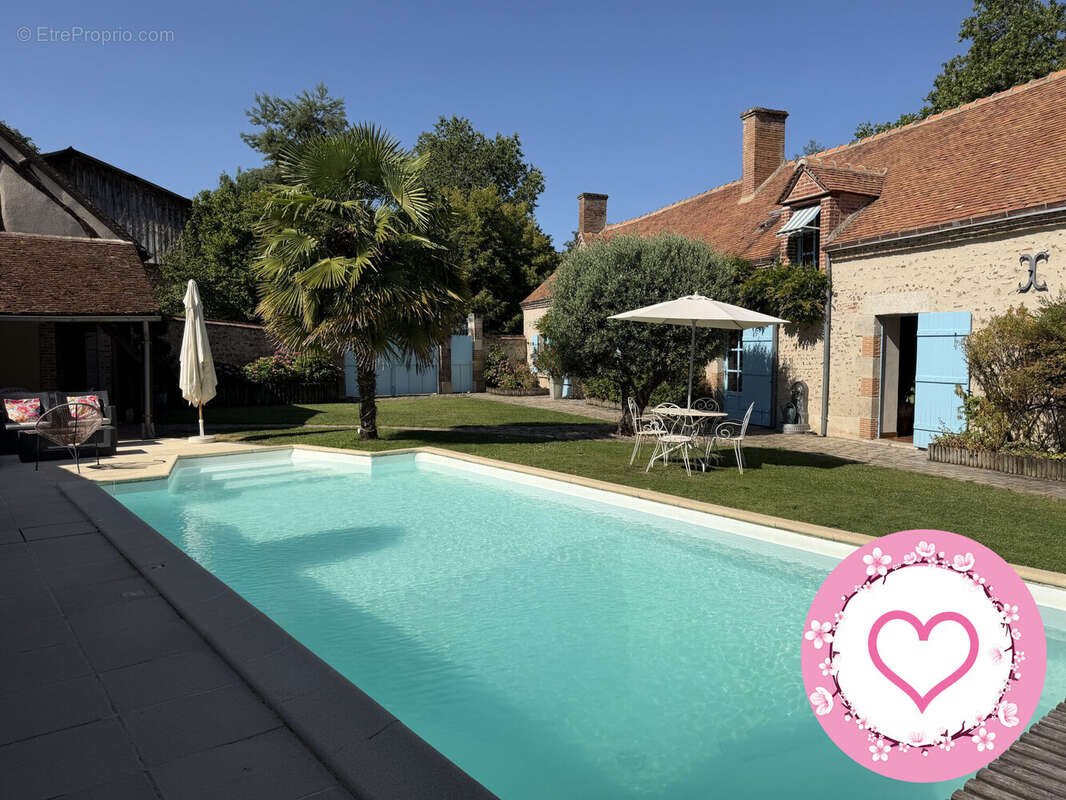 Maison 237 m² à Les Bordes  - photo 4