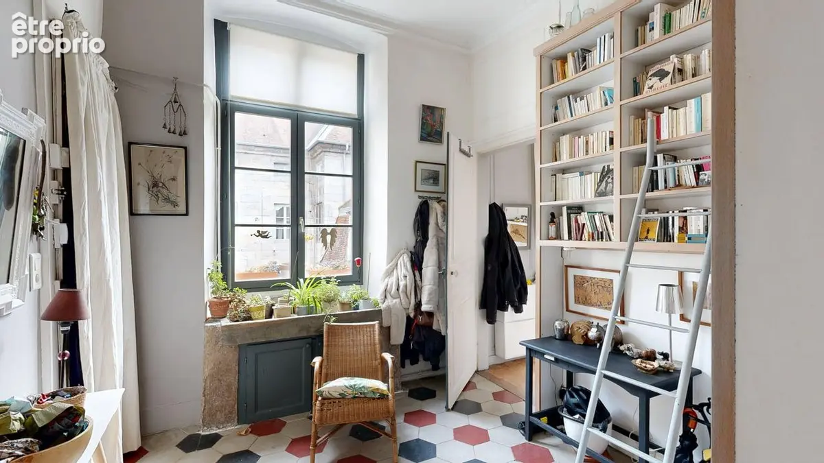 Préfecture : appartement de 72 m2 sur cour intérieure - photo 5